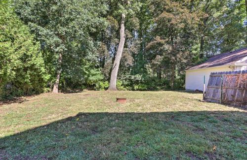 Bedford Apartamento | 5 Mi to UT Quiet Toledo Duplex Near Parks!