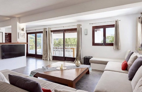 Ibiza Island Casa | ¡A 5 min de la playa! Casa con piscina privada para 8 personas
