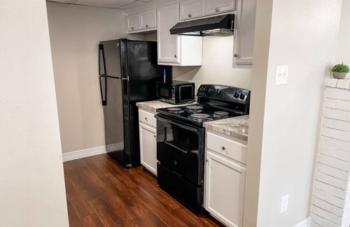Central City Apartamento | 5 Min to Beach & Downtown: Sleeps 5, Budget Stay
