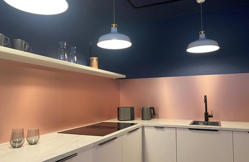 Gera Apartamento | 5 Min von der Hochschule enfernt - Familien-Apartment mit Balkon & Kinderbett