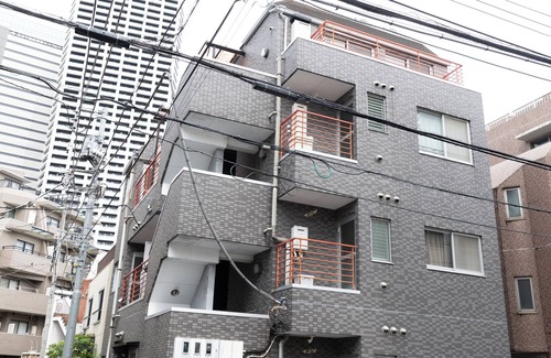 Nishi-Shinjuku Apartamento | 5 min. walk from Nishi-Shinjuku 5-chome Station & Table bed & 20 sq.m. with veranda