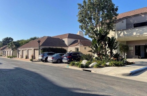 Port Hueneme Condominio | 5 min walk to beach Beach House 2bed 2 bath