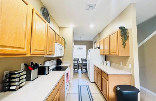 St. Cloud Casa | 5 mins from Kissimmee and 20 mins from the parks!