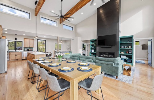 Deadwood Casa | 5 mins to Deadwood|Hot Tub|Game Room