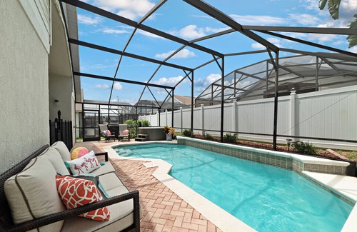 Windsor Palms Casa | ¡Increíble hogar con temática de Disney! 6br / 4ba, 5 minutos a Disney, ¡calor gratis en la piscina!