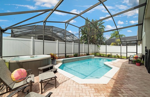 Windsor Palms Casa | ¡Increíble hogar con temática de Disney! 6br / 4ba, 5 minutos a Disney, ¡calor gratis en la piscina!