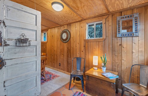New Braunfels Casa | 5 Mins to Gruene + Hot Tub + Privacy + Relaxation