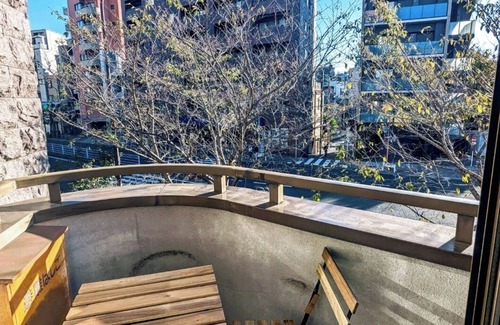 Higashi Apartamento | 5 mins walk Hiroo Station, 10 mins walk Ebisu, shibuya 13 mins by train