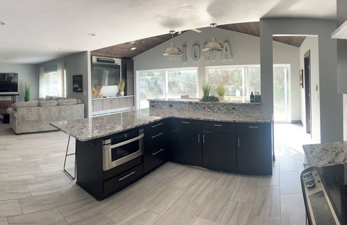 Iowa City Casa | 5 minute walk to Kinnick Stadium! Perfect GAMEDAY stay!nSpacious 4-bedroom house
