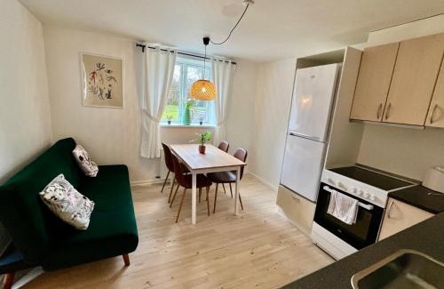 Billund Casa | 5 minute walk to LEGO House - 50m2 apartment with garden/A unit