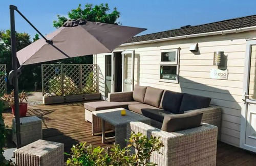 Petten Chalet De Esquí | 5 Minuten Van Het Strand! Familiehuisje Met Terras Op 5 Sterrencamping