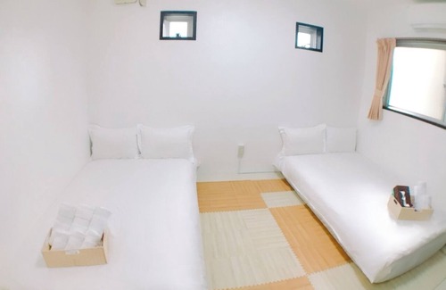 Kita Casa | 5 minutos en tren, 10 minutos en JR / 10 minutos de Umeda 5 minutos / 9 minutos en Namba / 7 minutos en Shintobashi / 45 minutos en Kyoto / baño de seguridad privado / wifi