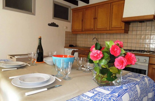 Plomodiern Casa | 5 minutes from beaches (Douarnenez-Crozon bay), country vacations.