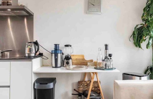 Van der Pekbuurt Apartamento | 5 minutes from Central Station! Spacious and bright family apartment with roof terrace.