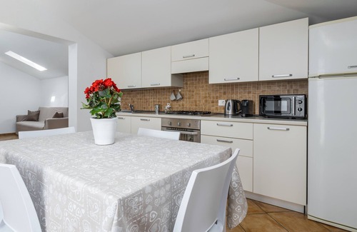 Cavaion Veronese Apartamento | A 5 minutos del Lago de Garda, Dimora "Charme of Butterfly".