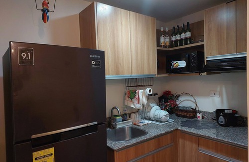 Mactan Export Processing Zone Condominio | 5 MINUTES FROM THE AIRPORT 1 BEDROOM WITH BALCONY
