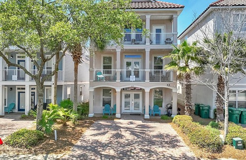 Villages of Crystal Beach Casa | ☛5 Minutes from the Beach★ Pool/ Hot Tub★ Stocked☚