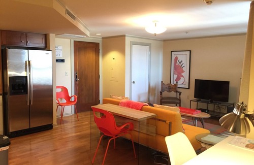 Central Oklahoma City Apartamento | Dormir, quedarse, trabajar y jugar en Midtown Landmark