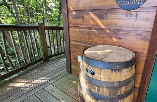 Wears Valley Cabina | 5 Minutes to National Park - Stunning Mountain Views in Wears Valley - Hot Tub