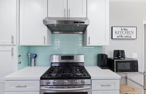 Monrovia Casa | 5 Minutes To Old-Town Monrovia New Listing Special Book Now!