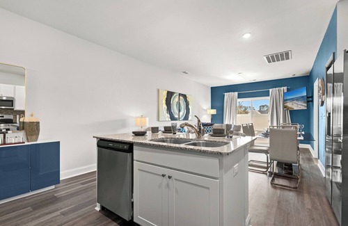 Little River Casa | 5 minutes to the beach! 3BR home, movie theatre, & golf located in North Myrtle!