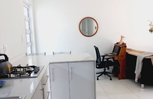 Trawal Apartamento | 5 minutes to world famous beach, 1GB Wi-fi, Solar, centrally located