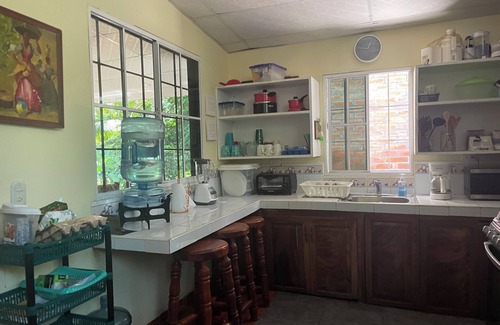 La Libertad Casa | 5 minutes walk to private beach, gated community, security surveillance