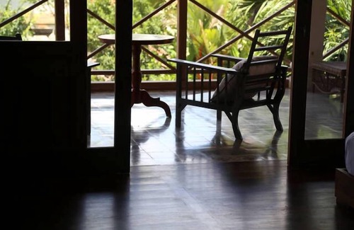Legian Villa | A 5 minutos a pie de doble y seis de playa elegante 4 Bdr Villa