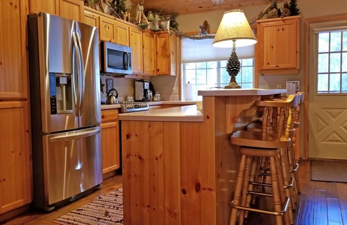 Deer Park Casa | 5 Modoc-Sunriver, Oregón: bañera de hidromasaje, barbacoa, WiFi, SHARC Aquatics, Tubing Hill, el monte. Bachelor, Golf, Deschutes River, Tenis, Senderos para bicicletas