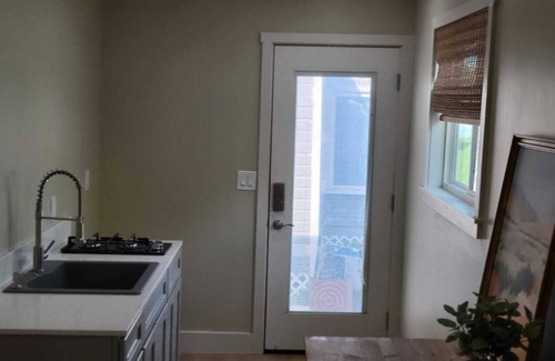Niobe Cabaña | #5 - New Construction - Beautiful 2 bdrm, 1 bath cottage with patio in Stow NY