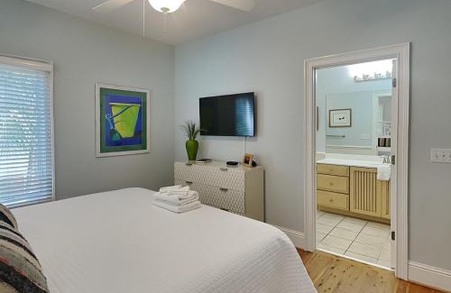 Savannah Beach Casa | 5 Oclock Somewhere