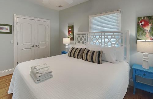 Savannah Beach Casa | 5 Oclock Somewhere