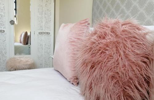 Quigney Beach Casa | 5 on Jameson Guesthouse