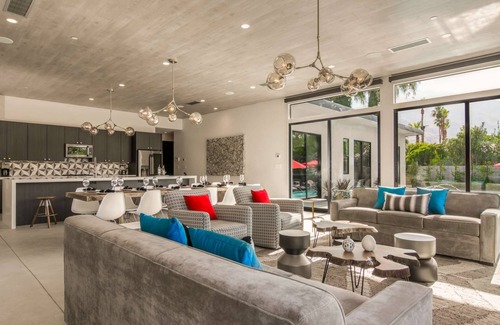 Palm Springs Casa | Completamente nuevo complejo de lujo Glam Pool, Spa y vistas a la montaña