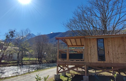 Laruns Cabina | 5-person comfort lodge by the river