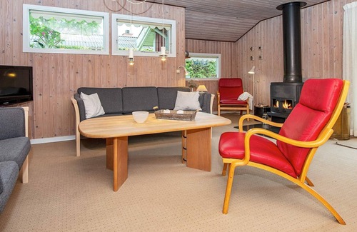 Bjert Casa | Clásica casa de vacaciones en Bjert con terraza