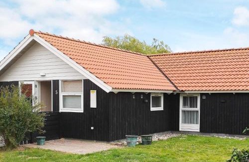 Kramnitse Casa | 5 person holiday home in Rødby-By Traum