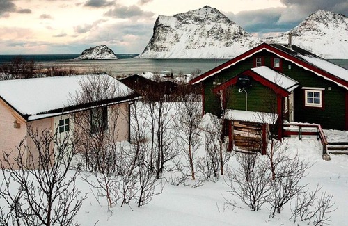 Vestvagøy Casa | 5 person holiday home in LEKNES