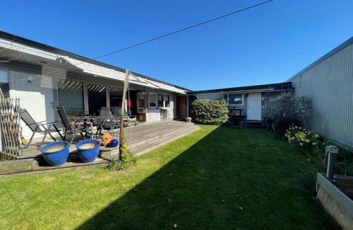 Vastra Frolunda Casa | 5 person holiday home in VÄSTRA FRÖLUNDA