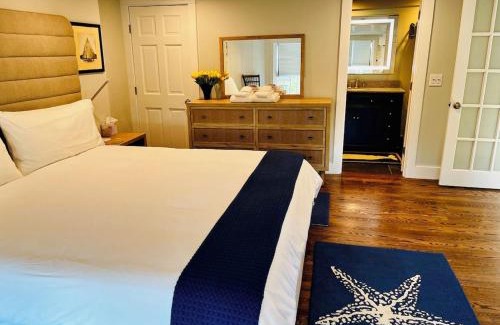 Provincetown Casa | 5 star 1,550 SF - The Gale Force Farmhouse at Telegraph Hill - Modern, Renovated