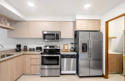 Playa Langosta Condominio | 5 Star Condo+Langosta Beach Club Access