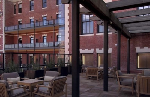 Fisherman's Wharf Apartamento | 5 Star Fairmont Heritage at Ghirardelli Square. Property available August 1-3