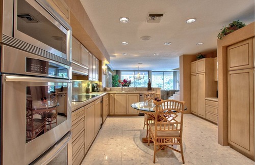 Rancho Mirage Condominio | ¡Retiro de lujo de 5 estrellas en Rancho Mirage! Impresionante decoración, vistas y comodidad