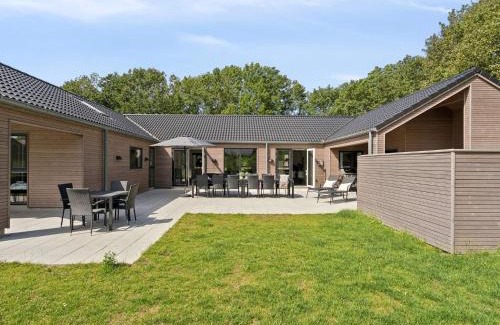 Mommark Strand Casa | 5 star holiday home in Sydals