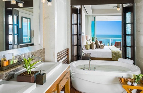 Nuevo Vallarta Complejo | 5 STAR Luxur: Grand Luxxe 2-BR Villa with Plunge Pool, Jacuzzis, and More!