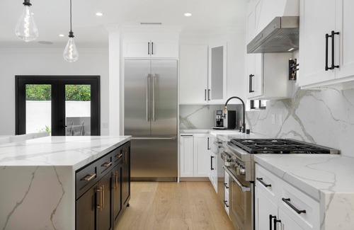 Bel Air Casa | 5-Star Luxury & Exclusive Gated Villa w/ADU walkable to Beach & Trails