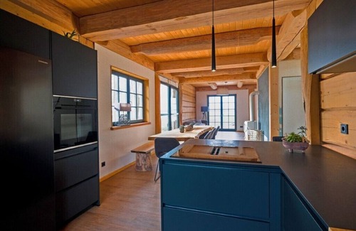 Grobern Chalet De Esquí | 5-star luxury log cabin at the Gröbern lakeside resort