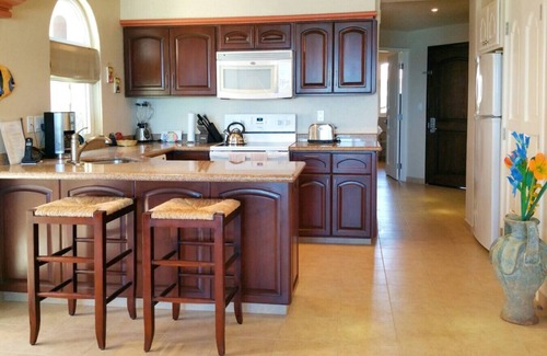 San Jose del Cabo Condominio | ** 5 estrellas - Condominio Coral Baja frente al mar con impresionantes vistas desde un gran balcón **