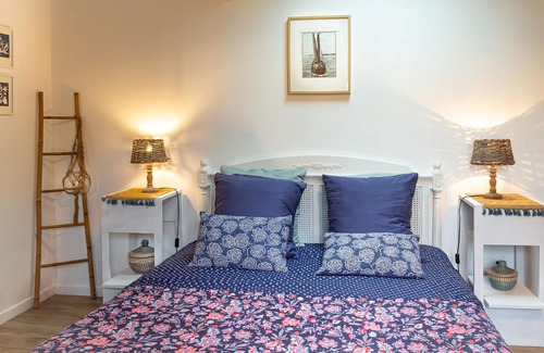 Saint-Jean-de-Blaignac Casa | 5-star villa, private heated indoor pool, spa, sauna, outdoor pool