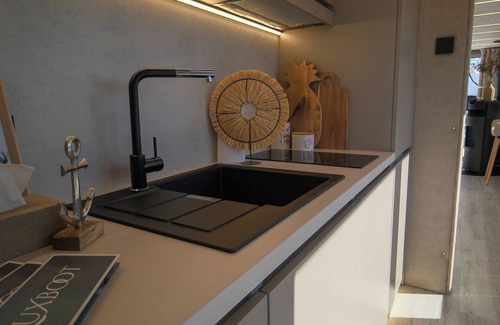 Muritz Alquiler De Eote | 5-star vacation apartment + view of the lake | Lake Suite